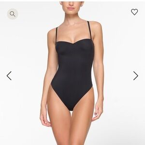 SKIMS Contour lift straight neck bodysuit
